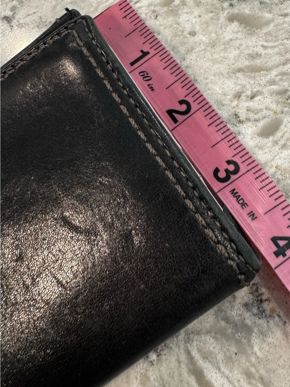 Coach Women’s Black Tri Fold Wallet Solid Logo Gold Tone Turn Lock Pink Inside